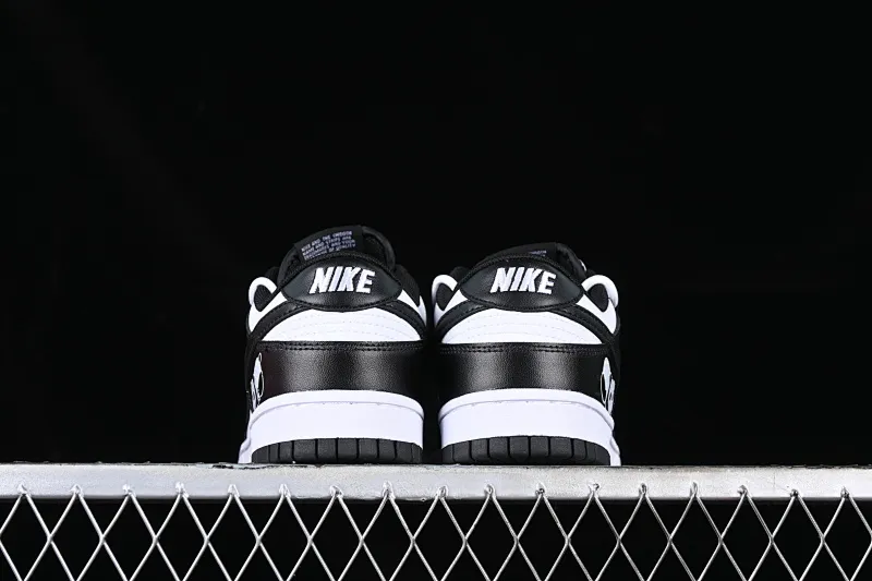 All Categories Nk SB Dunk Series Nk SB Dunk Low Low-top sneakers Nk Dunk Low Black and White Panda Customized version of deconstructed strap casual sneakers DD1391-100